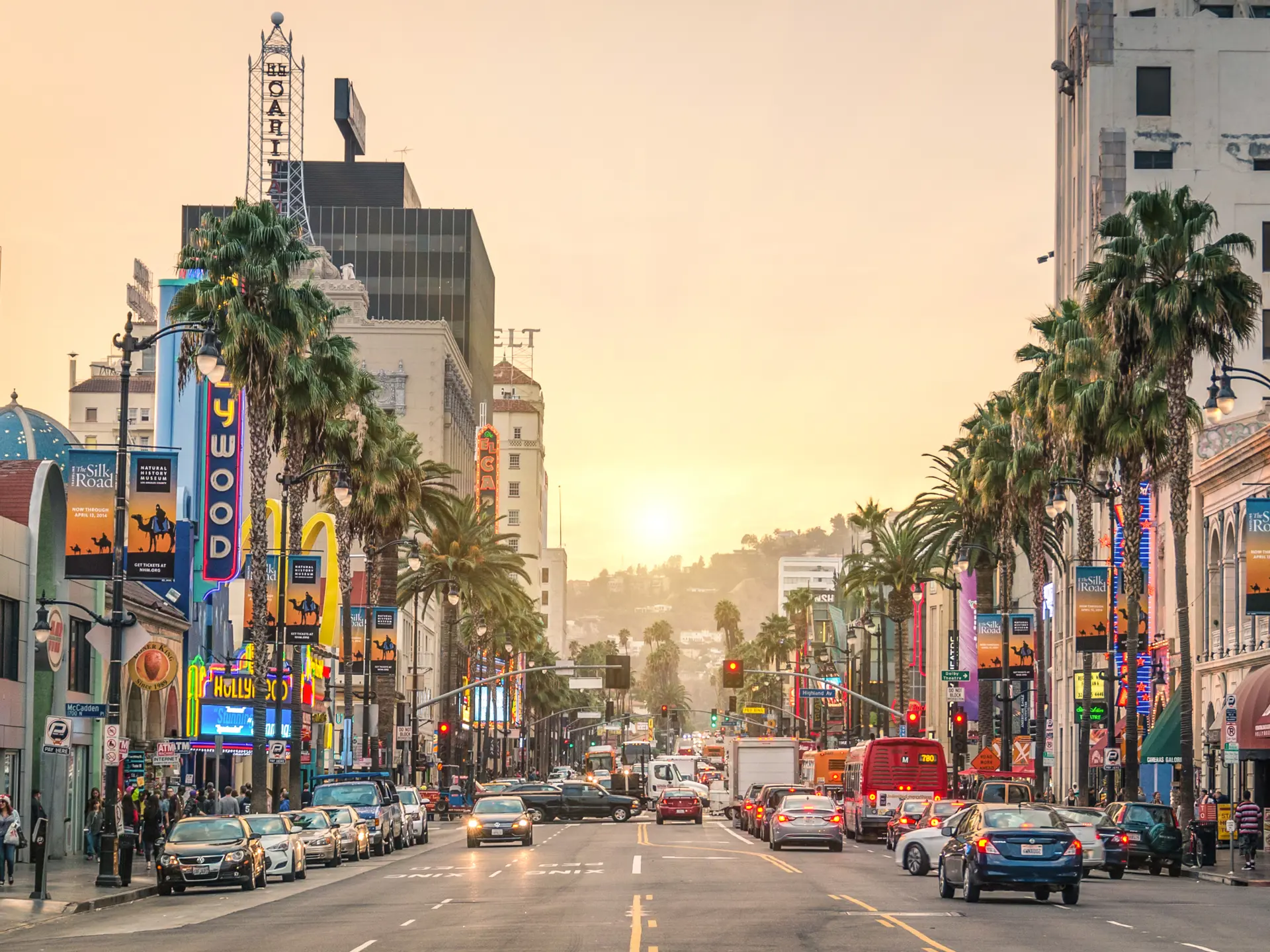 shutterstock_186048416 LOS ANGELES - DECEMBER 18, 2013 View of Hollywood Boulevard..jpg